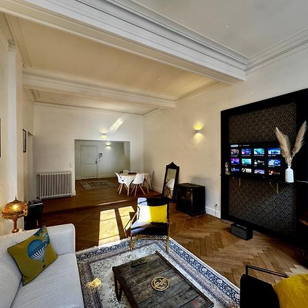Dame Carcas Apartment Carcassonne Bagian luar foto