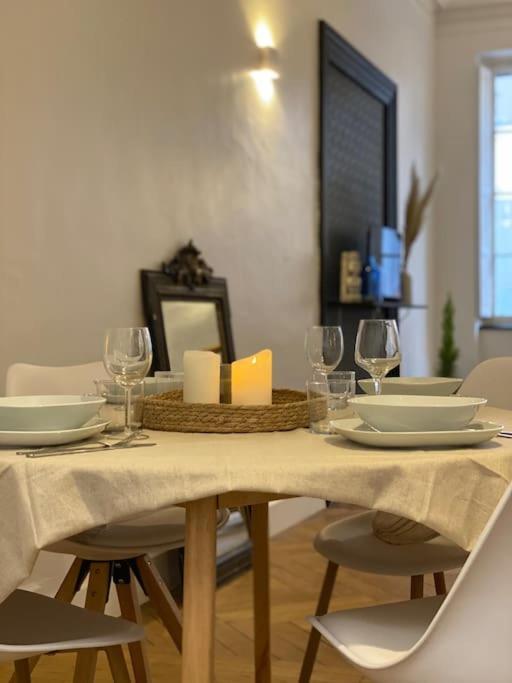 Dame Carcas Apartment Carcassonne Bagian luar foto